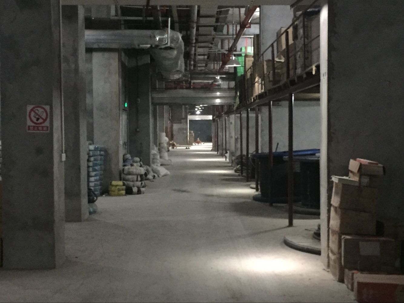 四川電線(xiàn)電纜倉(cāng)庫(kù)展示